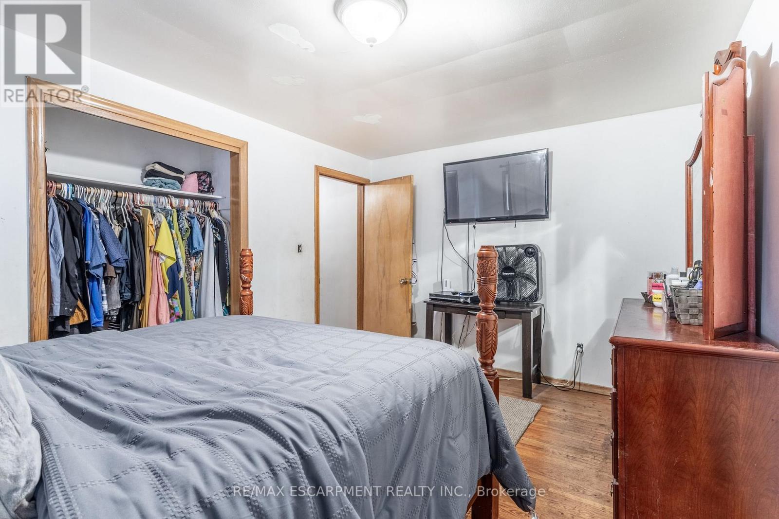 10 South Bend Road, Hamilton (Balfour), Ontario  L9A 2A7 - Photo 19 - X12209710