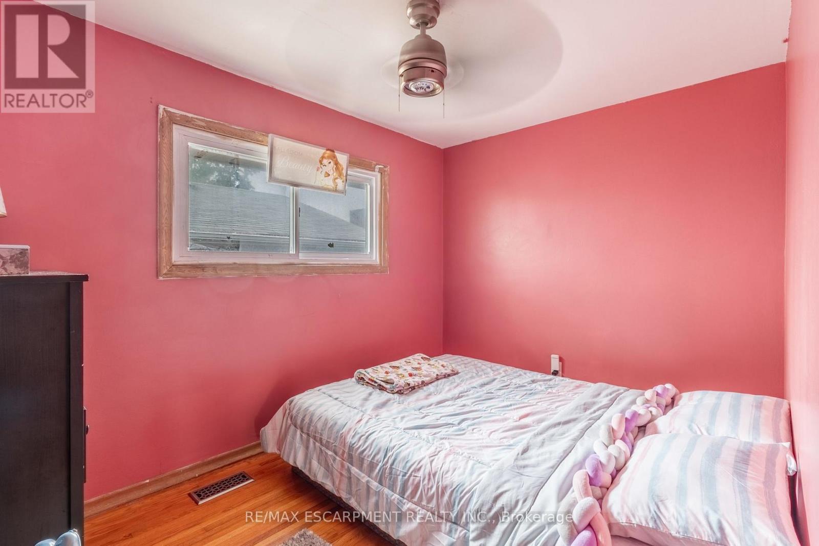 10 South Bend Road, Hamilton (Balfour), Ontario  L9A 2A7 - Photo 20 - X12209710