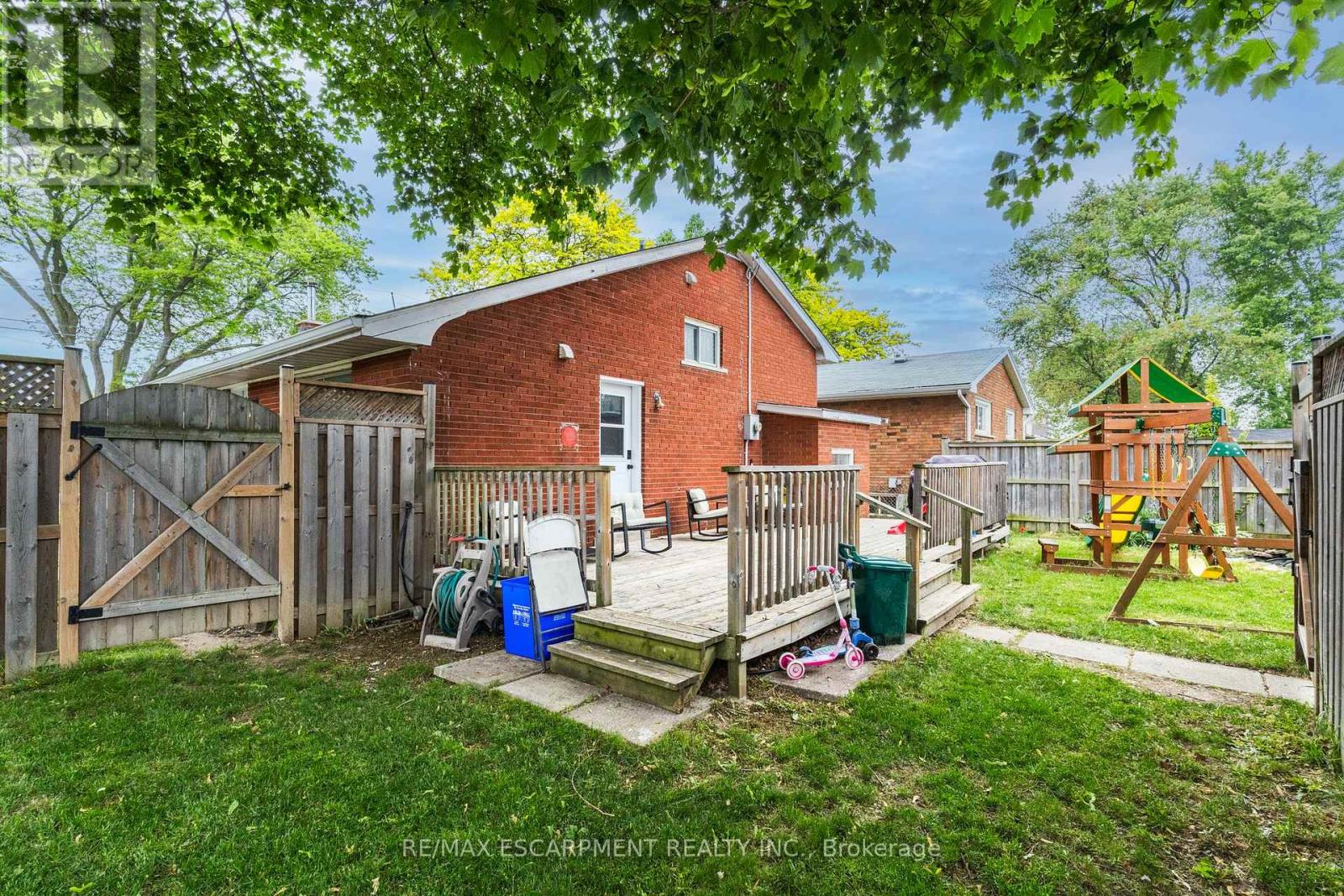 10 South Bend Road, Hamilton (Balfour), Ontario  L9A 2A7 - Photo 34 - X12209710
