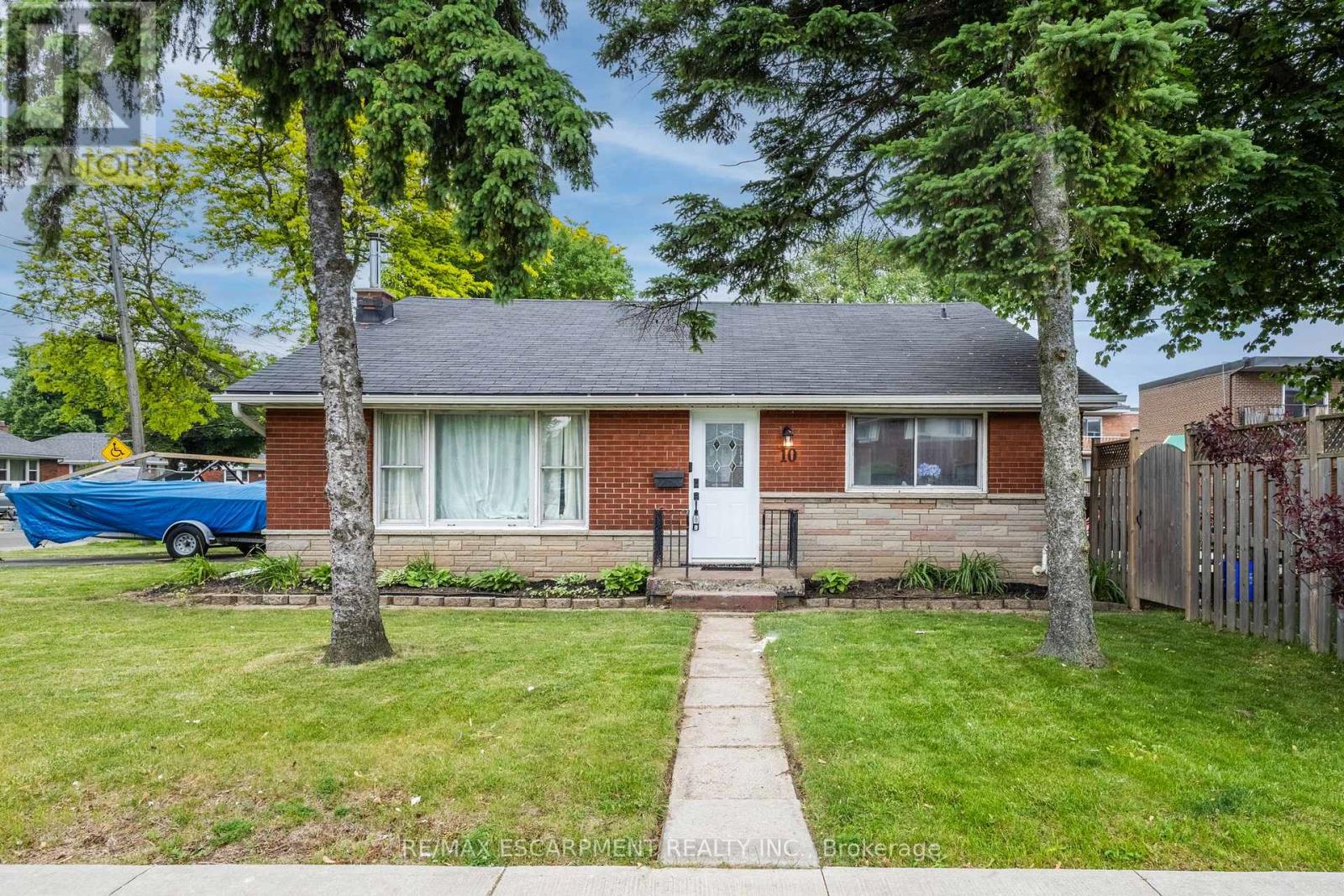 10 South Bend Road, Hamilton (Balfour), Ontario  L9A 2A7 - Photo 6 - X12209710