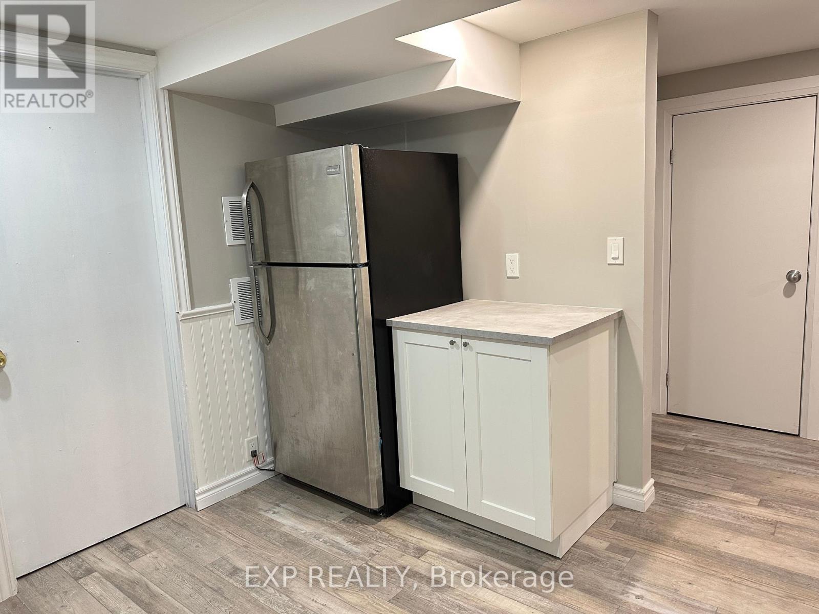 84 Sherwood Avenue, Loyalist (Amherstview), Ontario  K7N 1N5 - Photo 16 - X12209757