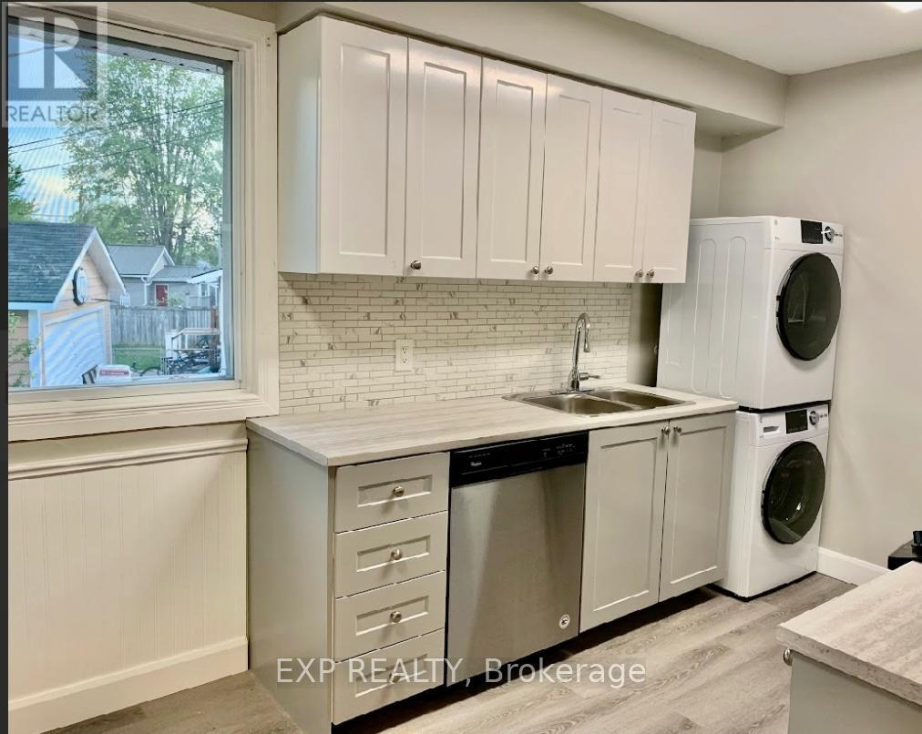 84 Sherwood Avenue, Loyalist (Amherstview), Ontario  K7N 1N5 - Photo 9 - X12209757