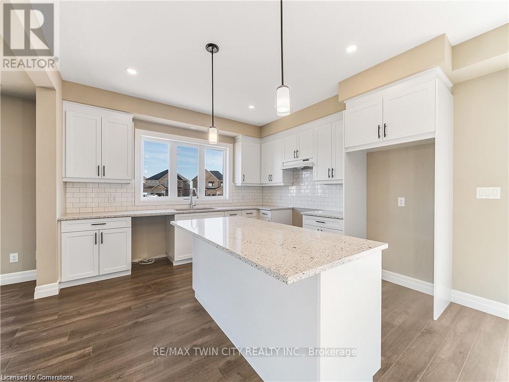 168 Otterbein Road, Kitchener, Ontario  N2B 0A8 - Photo 12 - X12209815