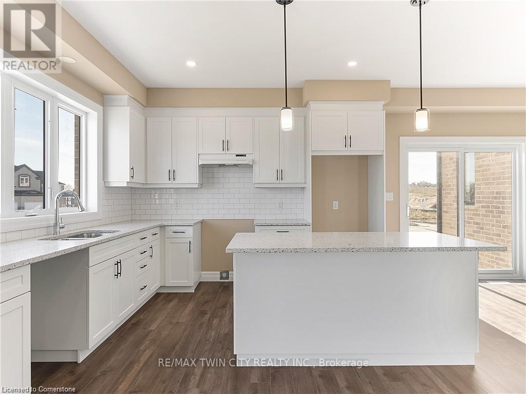 168 Otterbein Road, Kitchener, Ontario  N2B 0A8 - Photo 13 - X12209815