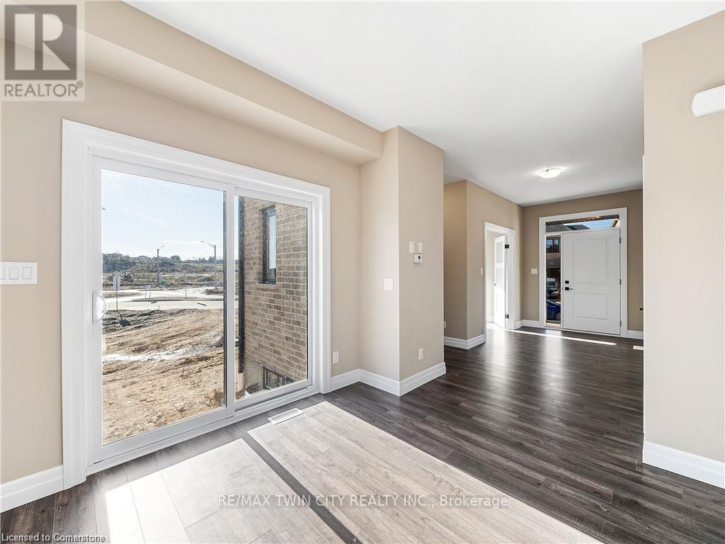 168 Otterbein Road, Kitchener, Ontario  N2B 0A8 - Photo 16 - X12209815