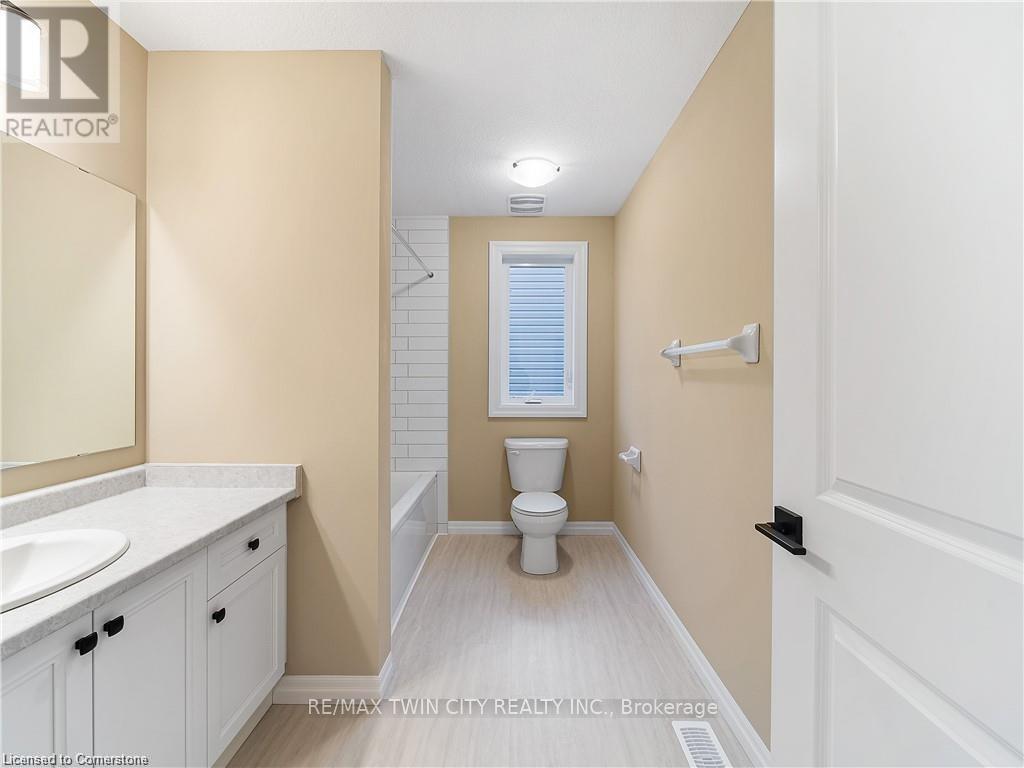 168 Otterbein Road, Kitchener, Ontario  N2B 0A8 - Photo 24 - X12209815