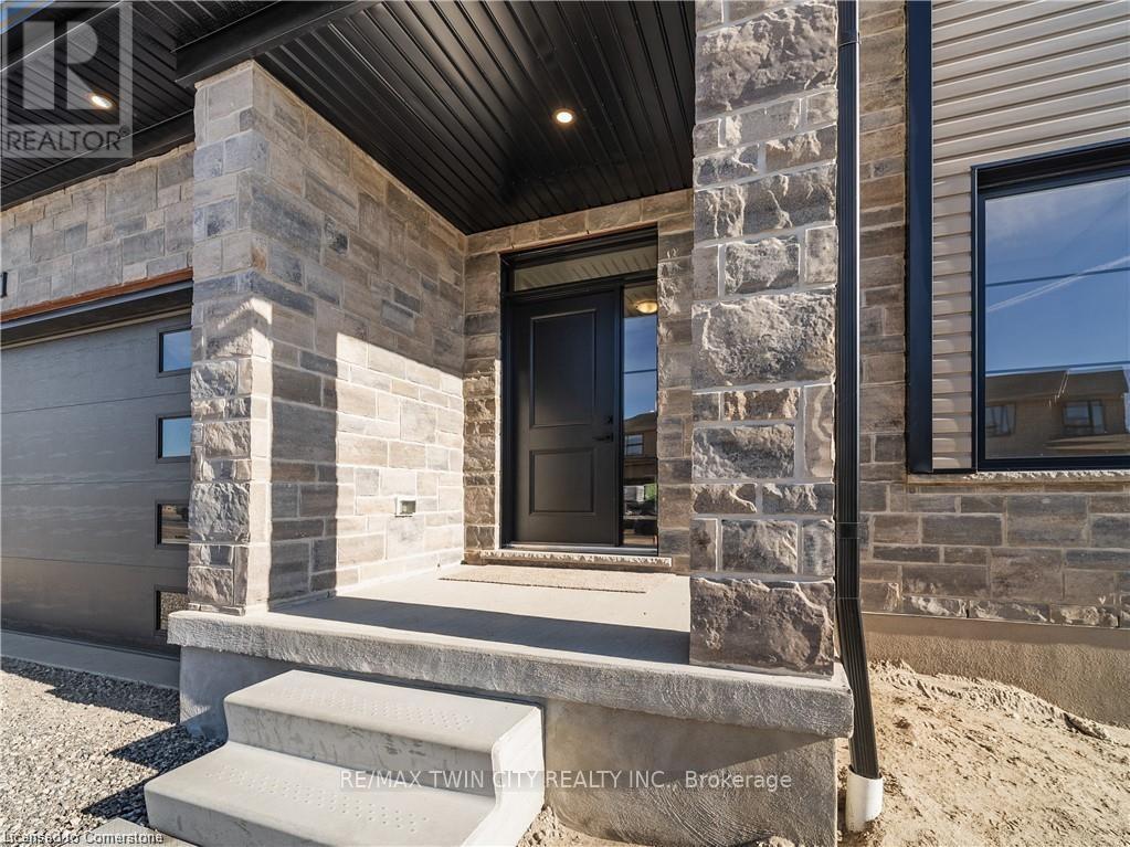 168 Otterbein Road, Kitchener, Ontario  N2B 0A8 - Photo 3 - X12209815