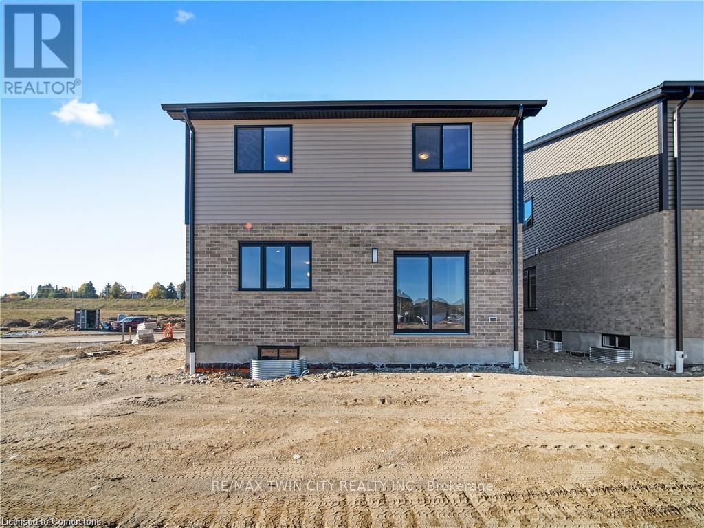 168 Otterbein Road, Kitchener, Ontario  N2B 0A8 - Photo 6 - X12209815