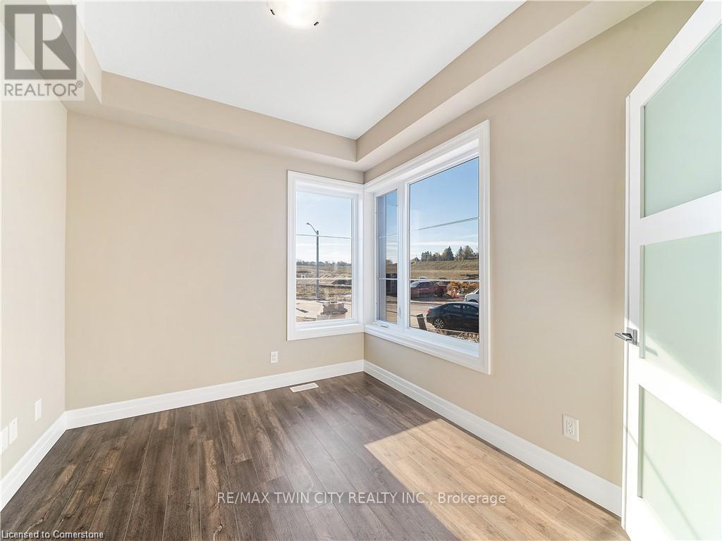 168 Otterbein Road, Kitchener, Ontario  N2B 0A8 - Photo 7 - X12209815