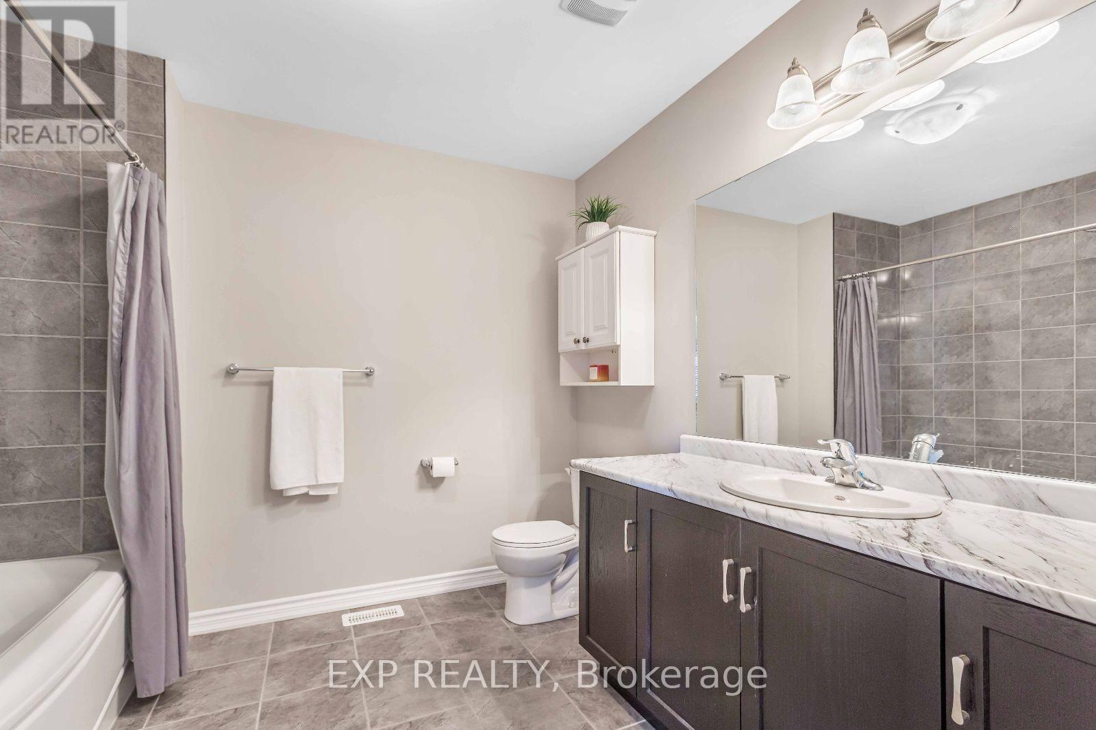 18 - 77 Avery Crescent, St. Catharines (Oakdale), Ontario  L2P 0E5 - Photo 22 - X12209834