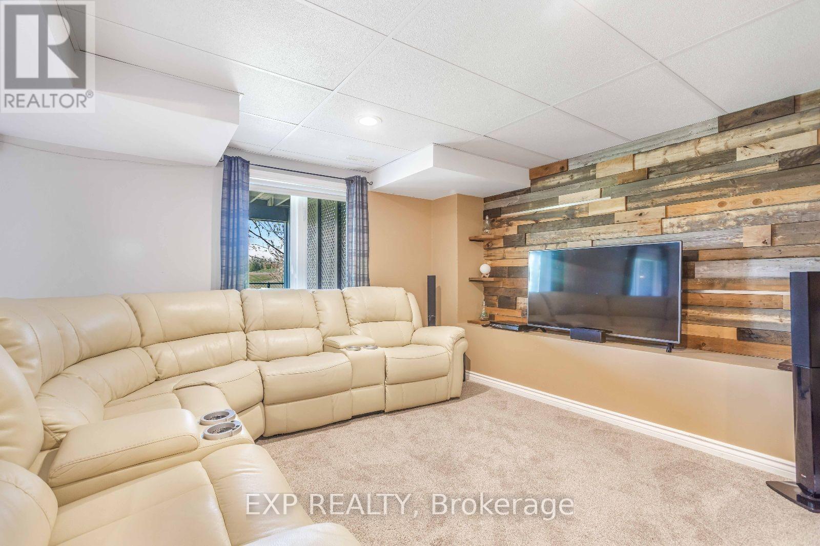 18 - 77 Avery Crescent, St. Catharines (Oakdale), Ontario  L2P 0E5 - Photo 29 - X12209834