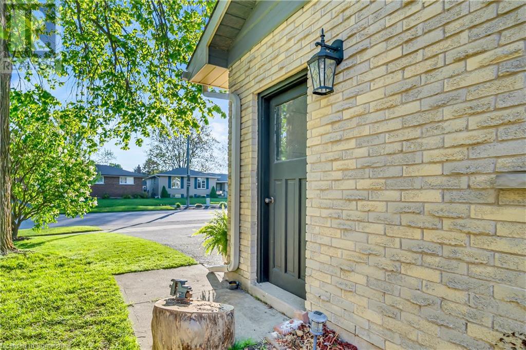 18 Old Farm Road, Brantford, Ontario  N3R 6P5 - Photo 10 - 40739614