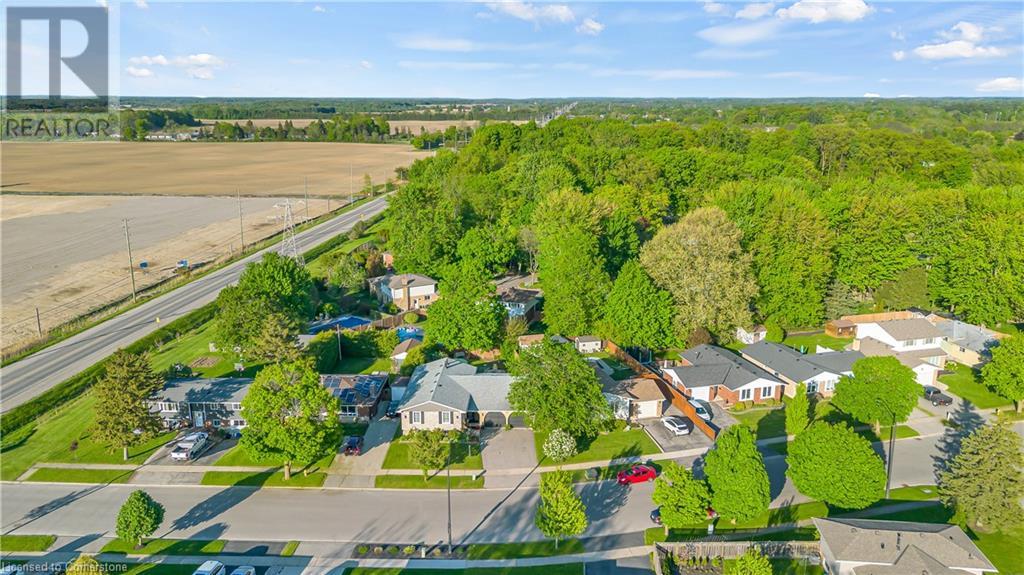 18 Old Farm Road, Brantford, Ontario  N3R 6P5 - Photo 3 - 40739614
