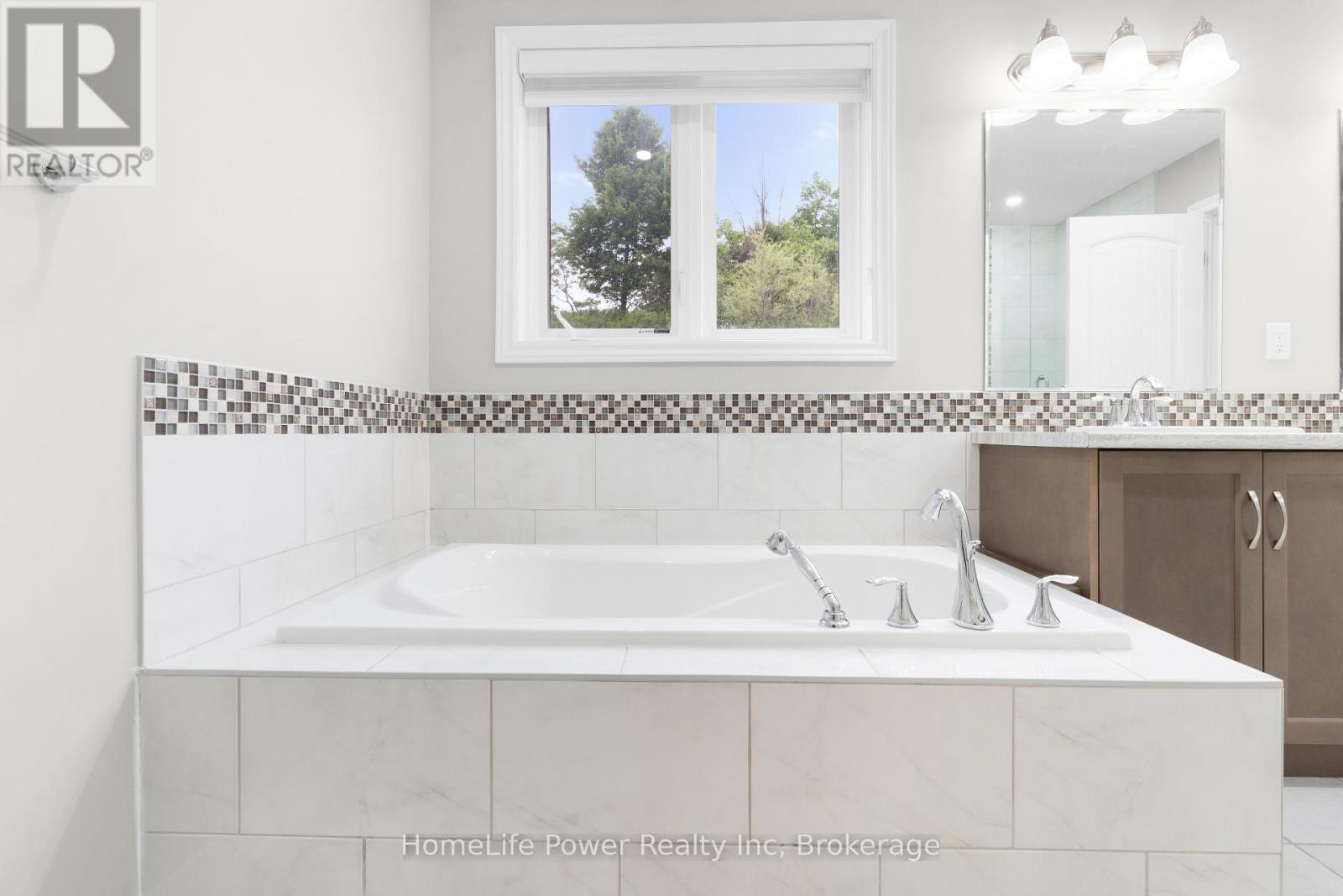 230 Gravel Ridge Trail, Kitchener, Ontario  N2E 0E5 - Photo 14 - X12209879