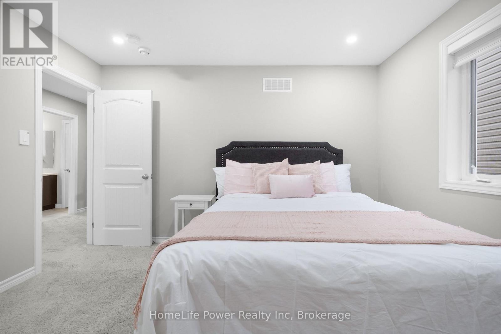 230 Gravel Ridge Trail, Kitchener, Ontario  N2E 0E5 - Photo 18 - X12209879