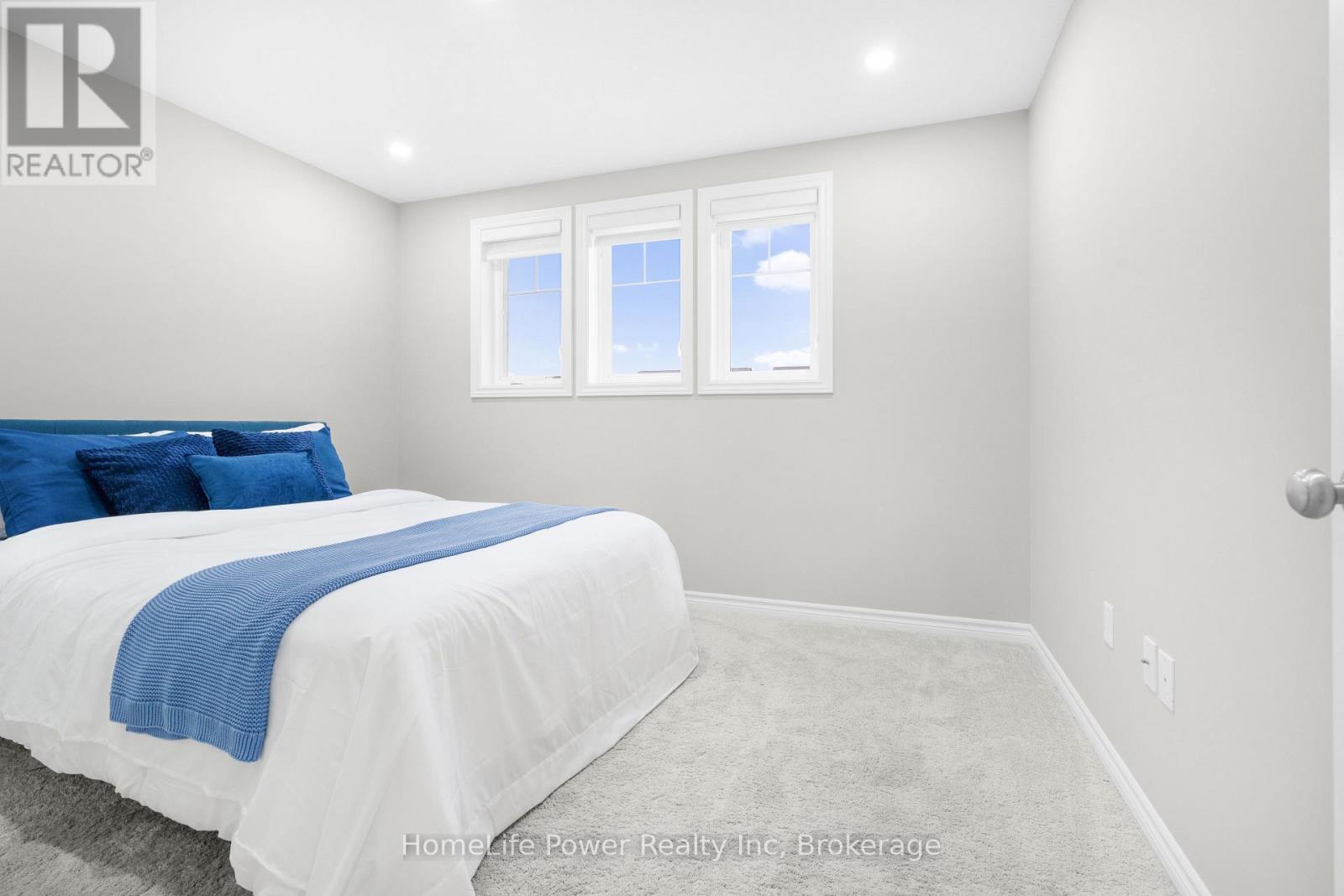 230 Gravel Ridge Trail, Kitchener, Ontario  N2E 0E5 - Photo 19 - X12209879