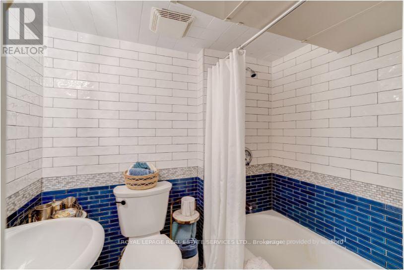 Lower - 27 Bank Street, Toronto, Ontario  M6K 1R4 - Photo 28 - C12154264