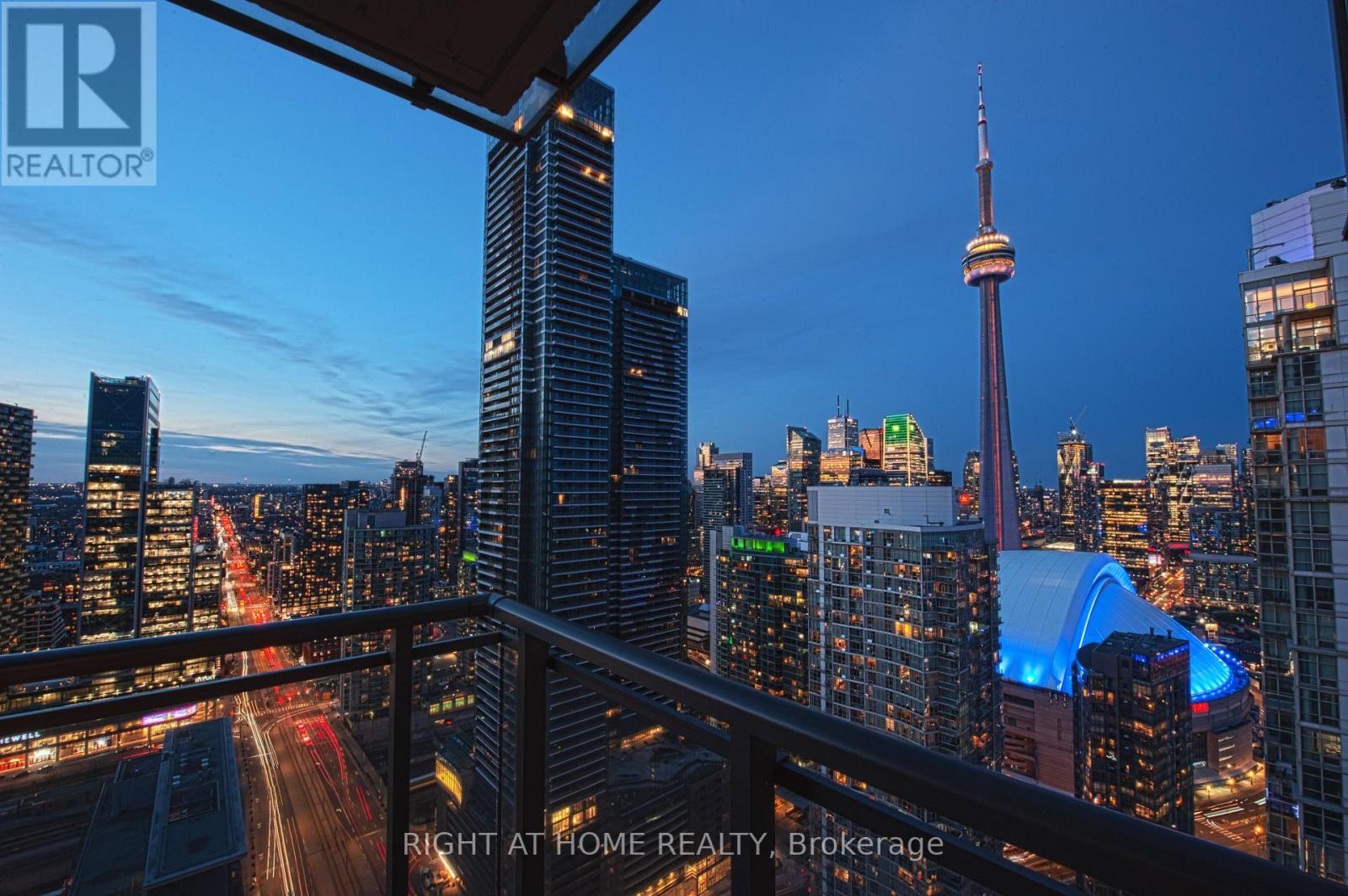 5206 - 11 Brunel Court, Toronto, Ontario  M5V 3Y3 - Photo 2 - C12200007