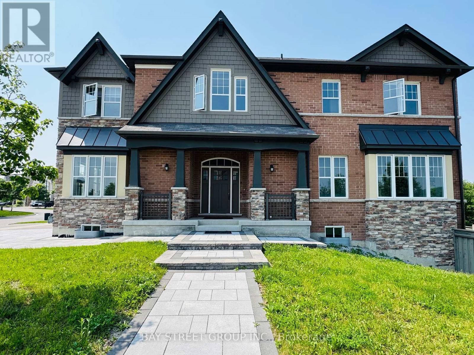 152 BABER CRESCENT, Aurora, Ontario
