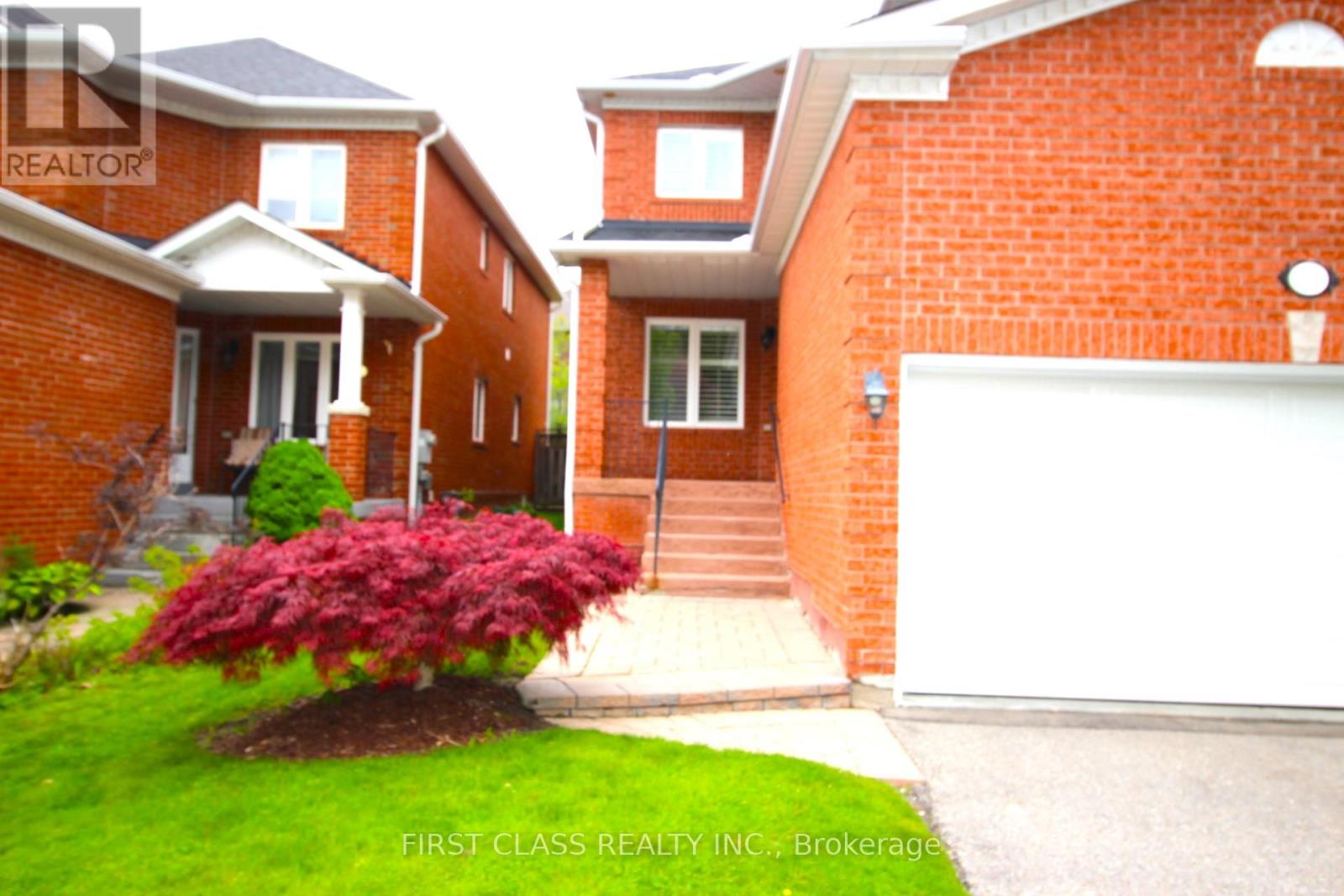 51 Sunnyside Drive, Richmond Hill, Ontario  L4C 0S3 - Photo 2 - N12208637