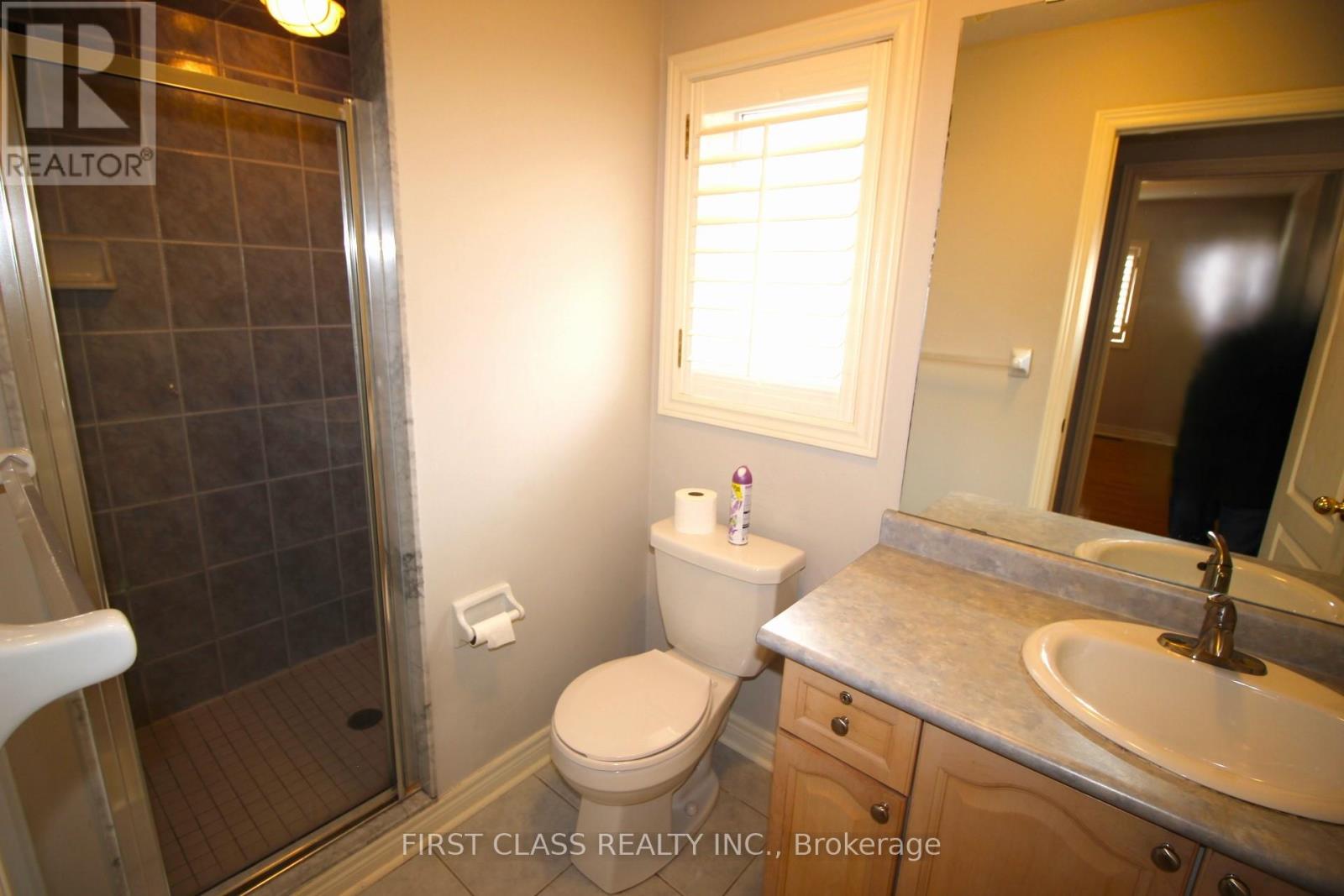51 Sunnyside Drive, Richmond Hill, Ontario  L4C 0S3 - Photo 10 - N12208637