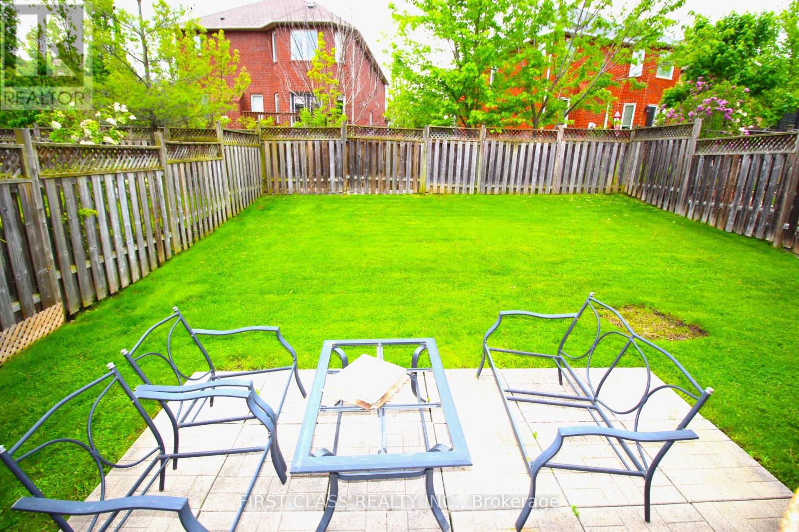 51 Sunnyside Drive, Richmond Hill, Ontario  L4C 0S3 - Photo 12 - N12208637