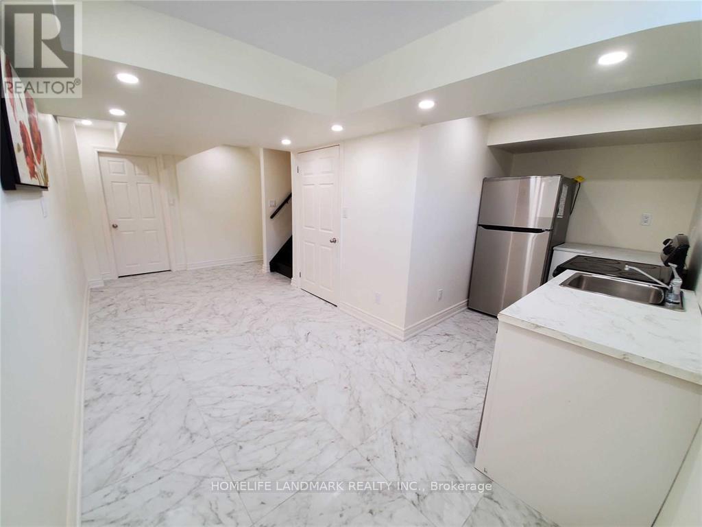 3848 Tufgar Crescent, Burlington, Ontario  L7M 1P8 - Photo 22 - W12168368