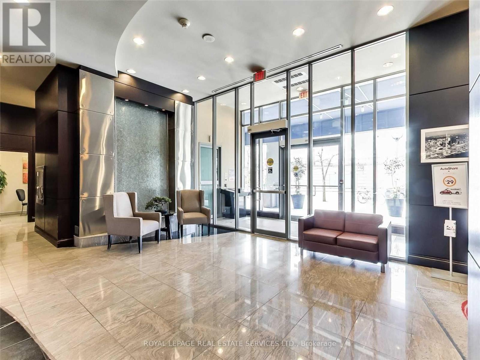 1119 - 51 Lower Simcoe Street, Toronto, Ontario  M5J 3A2 - Photo 4 - C12209224