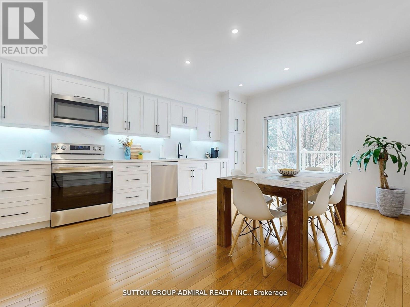 5 - 9241 Bathurst Street, Richmond Hill (South Richvale), Ontario  L4C 6C2 - Photo 5 - N12209630