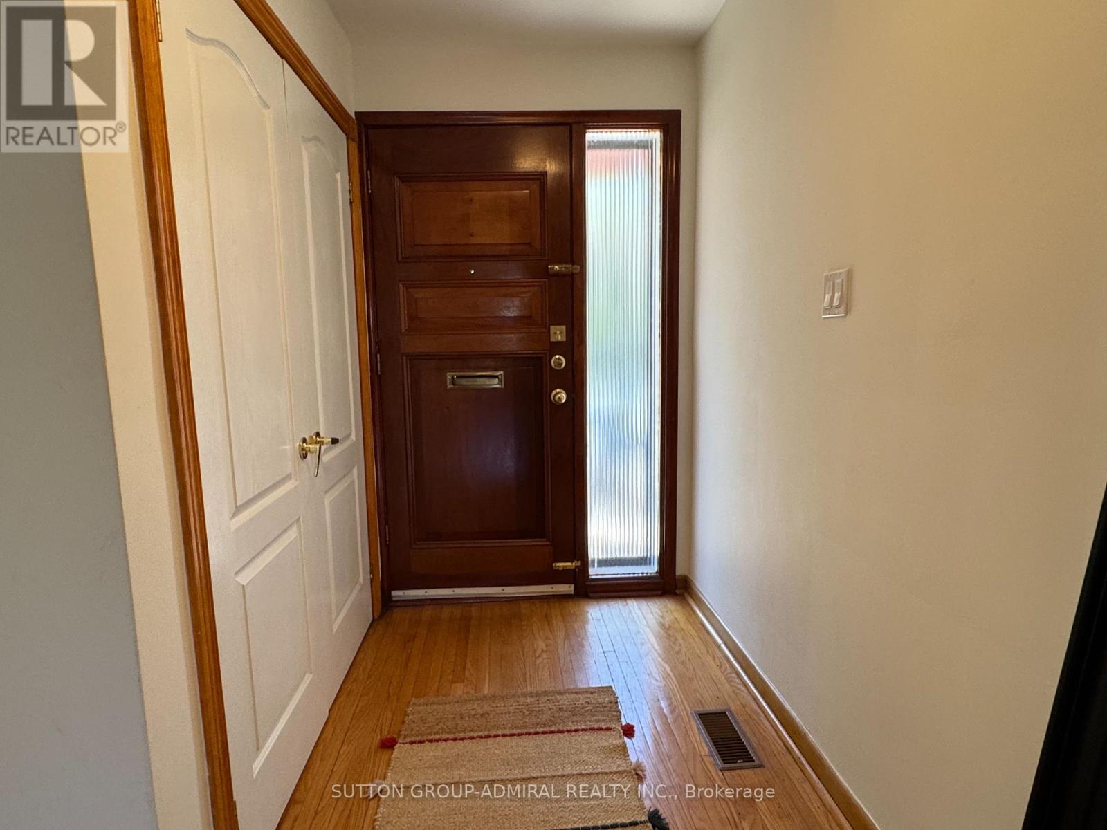 137 Evelyn Avenue, Toronto, Ontario  M6P 2Z6 - Photo 3 - W12088376