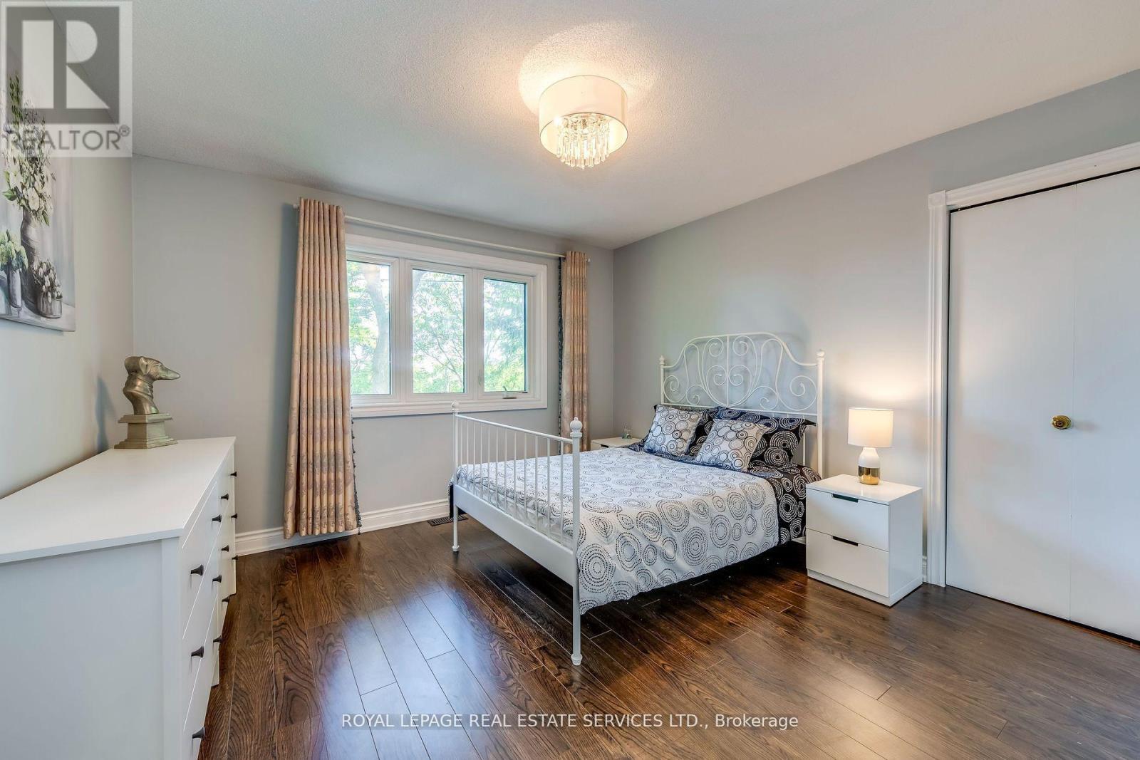 335 Queen Street S, Mississauga, Ontario  L5M 1M3 - Photo 20 - W12116411