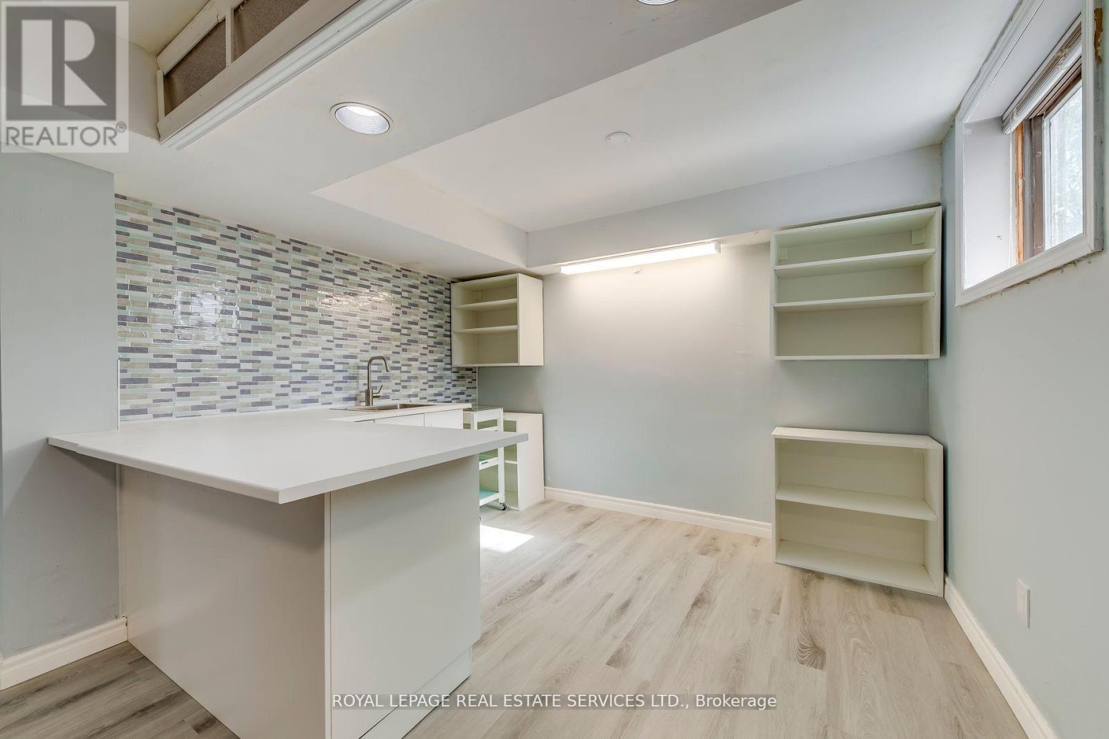 335 Queen Street S, Mississauga, Ontario  L5M 1M3 - Photo 26 - W12116411