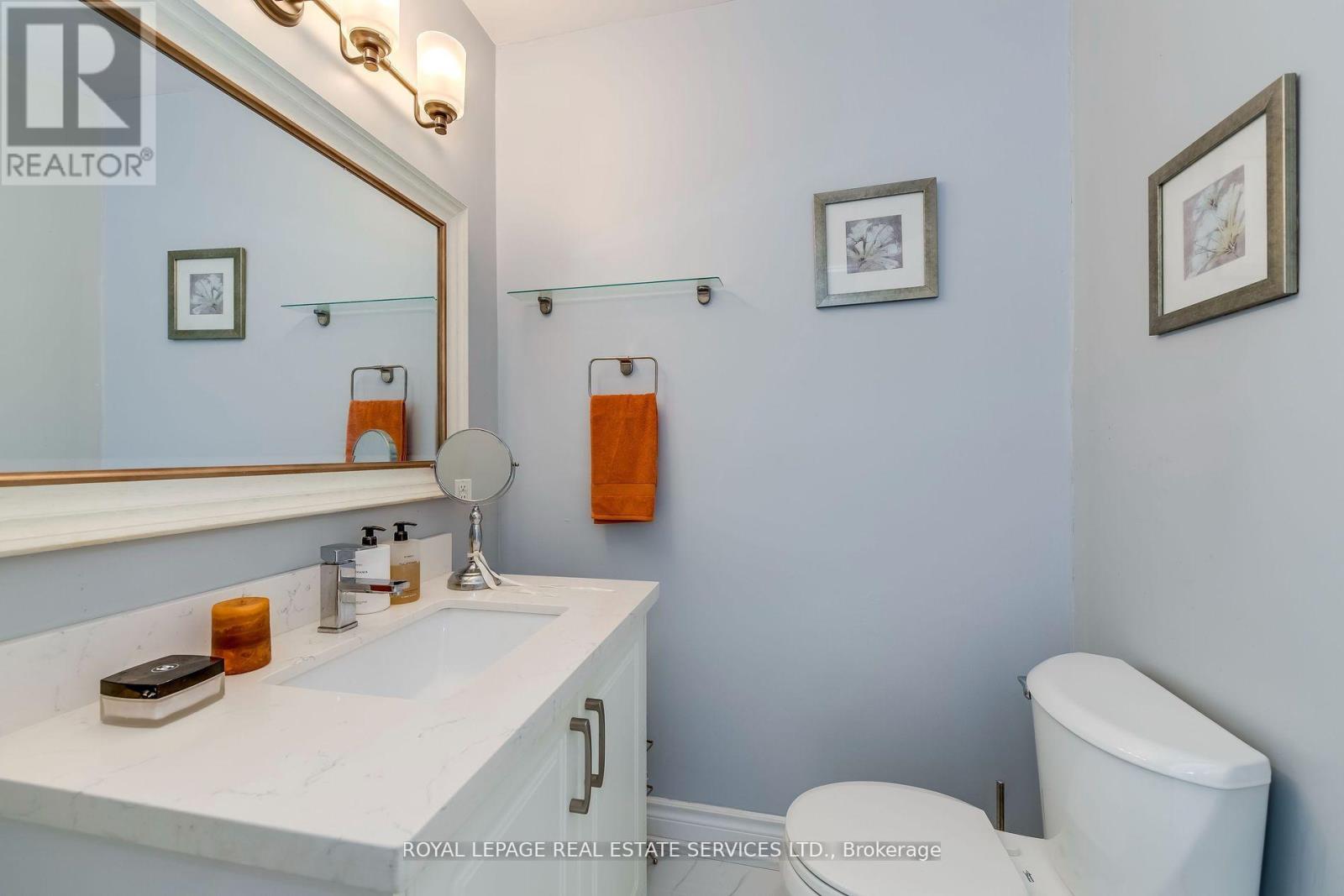 335 Queen Street S, Mississauga, Ontario  L5M 1M3 - Photo 15 - W12116411