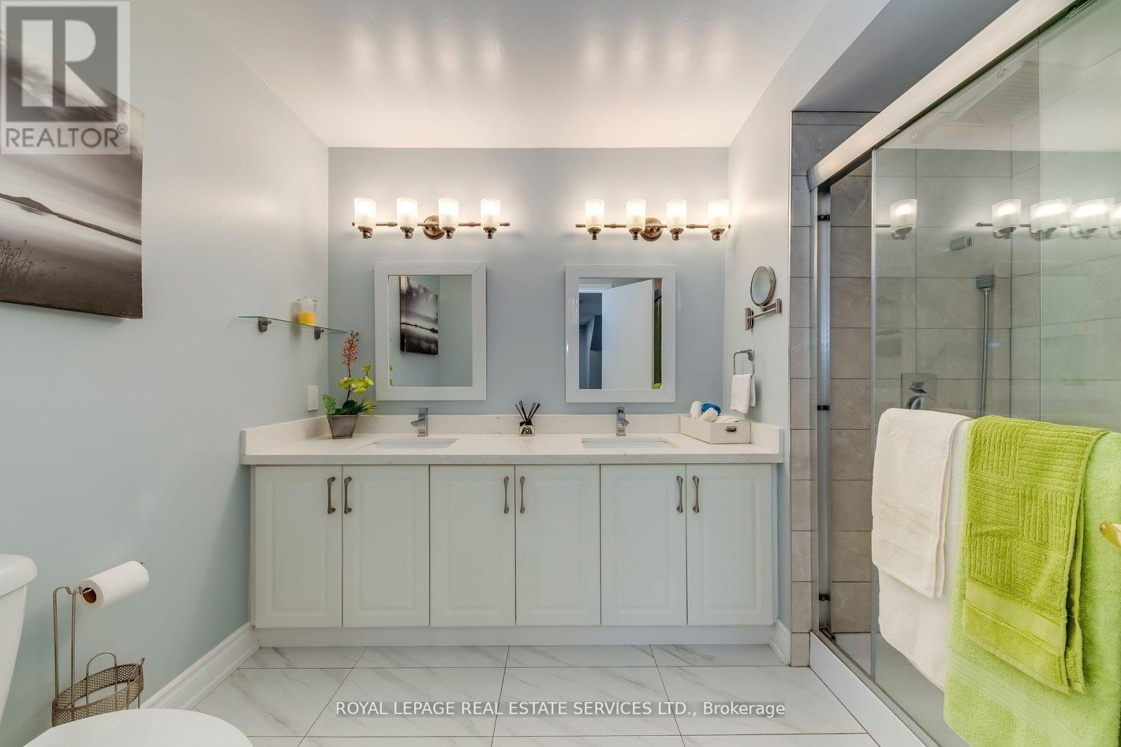 335 Queen Street S, Mississauga, Ontario  L5M 1M3 - Photo 24 - W12116411