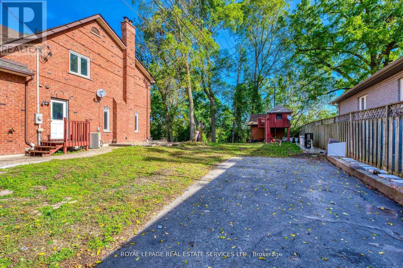 335 Queen Street S, Mississauga, Ontario  L5M 1M3 - Photo 31 - W12116411