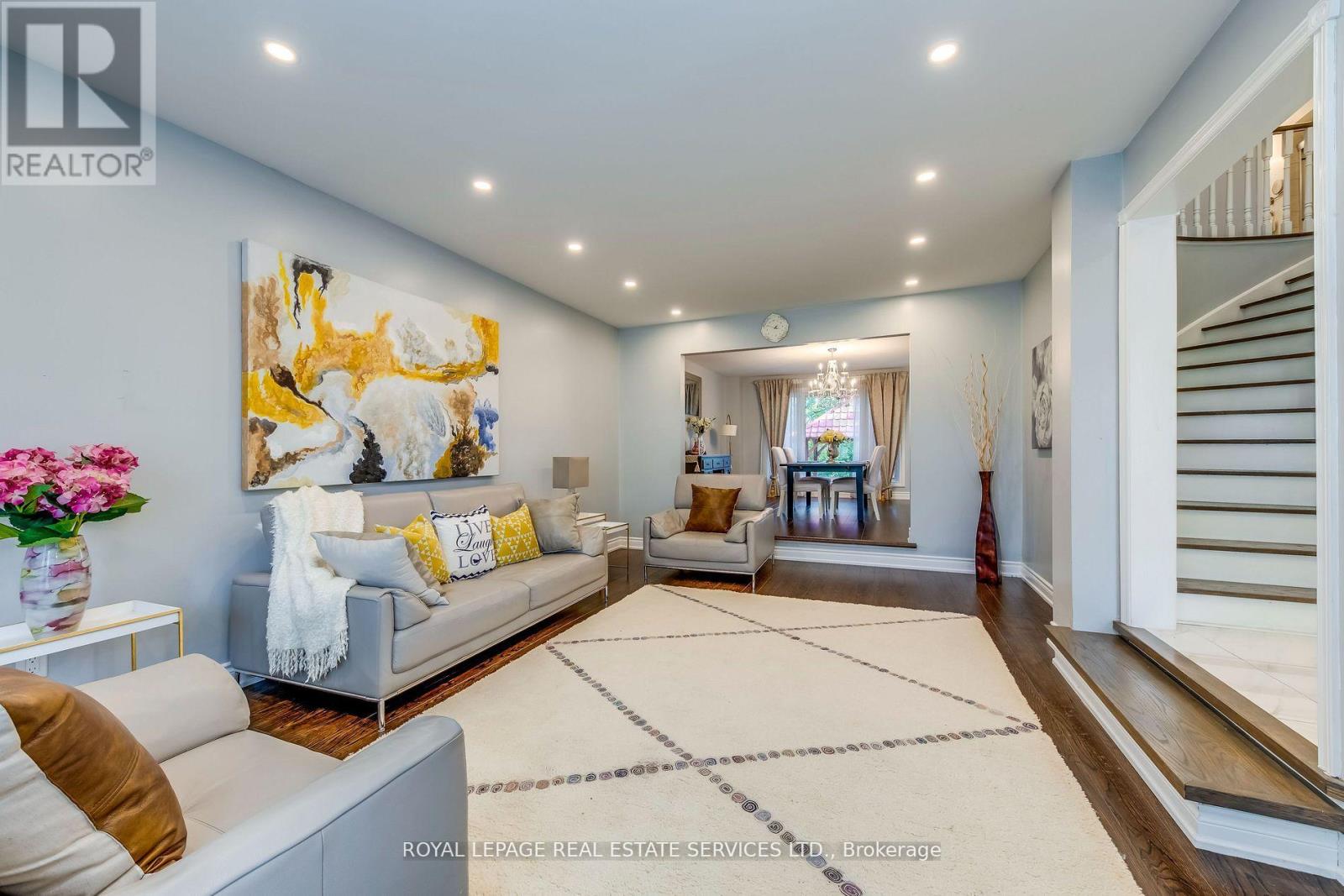 335 Queen Street S, Mississauga, Ontario  L5M 1M3 - Photo 6 - W12116411