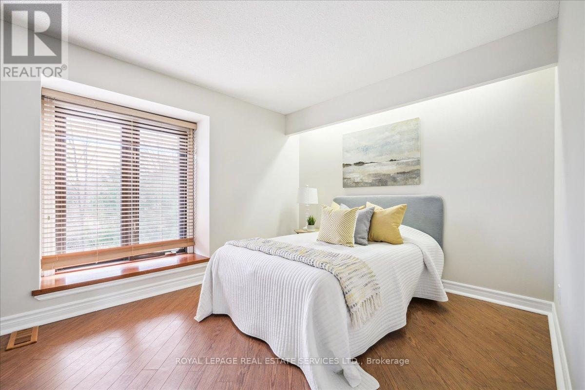 2145 Blessington Street, Burlington, Ontario  L7P 0J7 - Photo 18 - W12201913