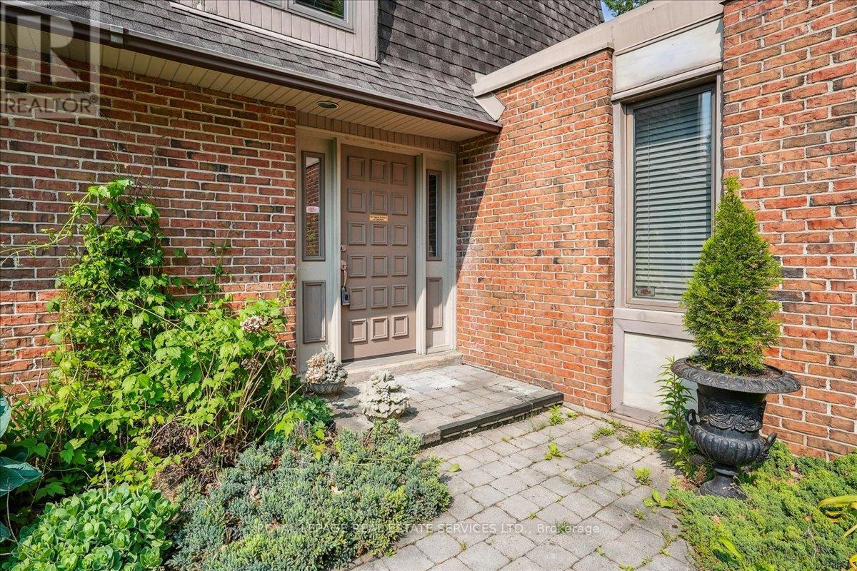 2145 Blessington Street, Burlington, Ontario  L7P 0J7 - Photo 5 - W12201913