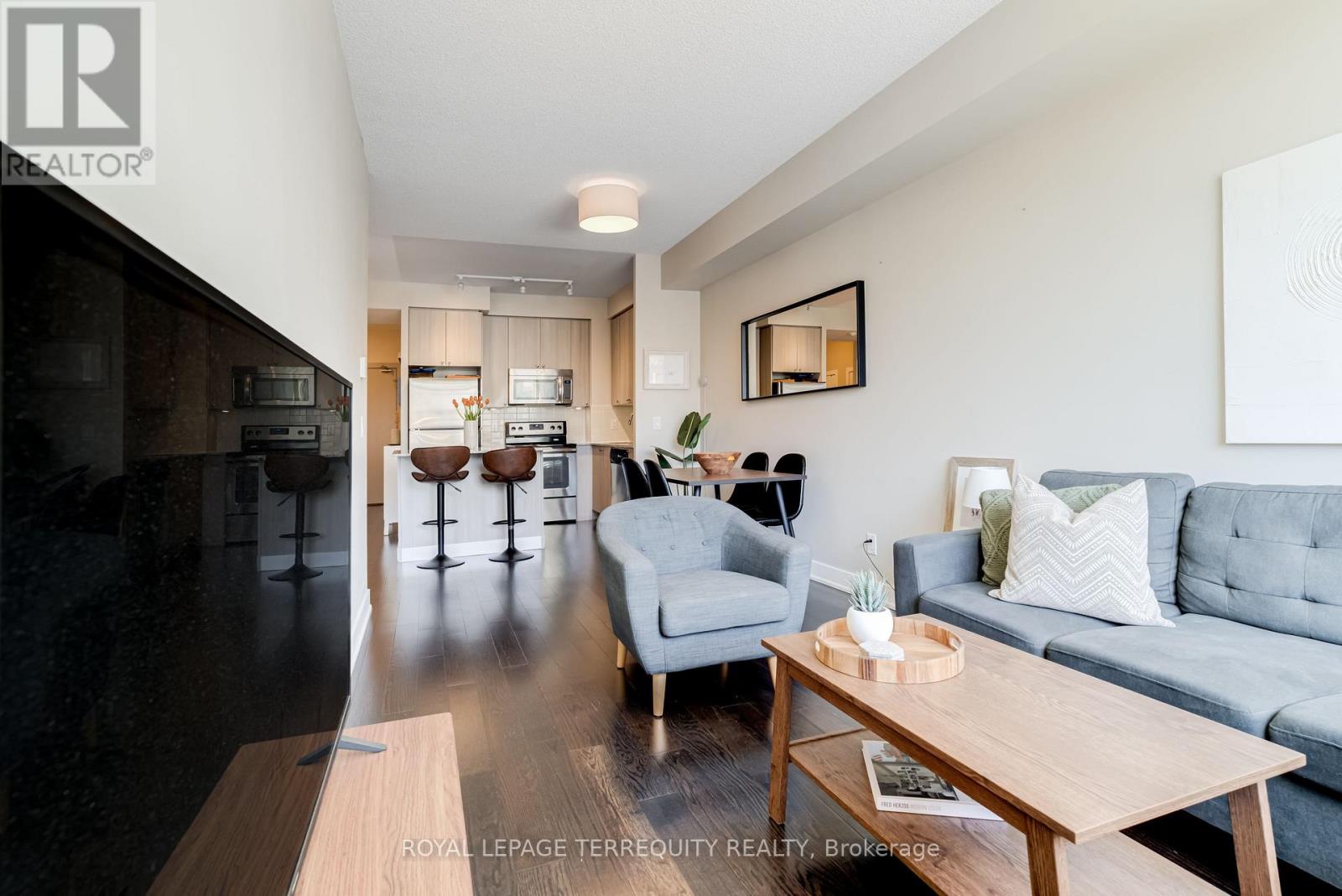 204 - 1638 Bloor Street W, Toronto, Ontario  M6P 0A6 - Photo 4 - W12091412