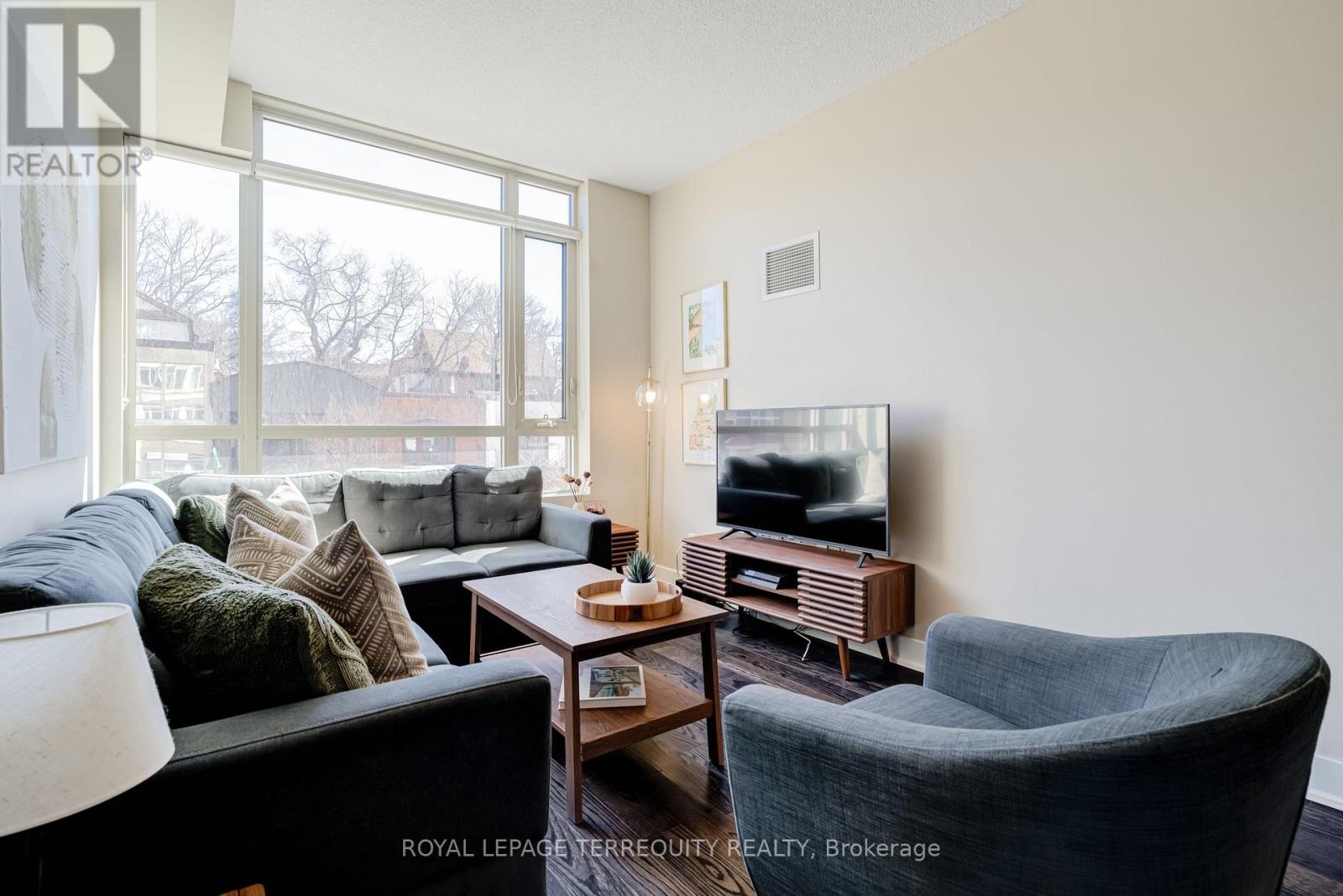 204 - 1638 Bloor Street W, Toronto, Ontario  M6P 0A6 - Photo 8 - W12091412