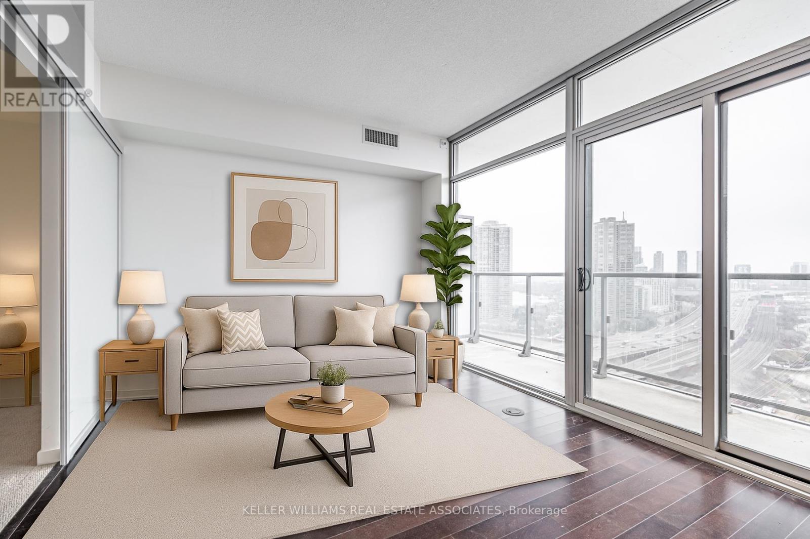 2206 - 105 The Queensway, Toronto (High Park-Swansea), Ontario  M6S 5B5 - Photo 8 - W12208432