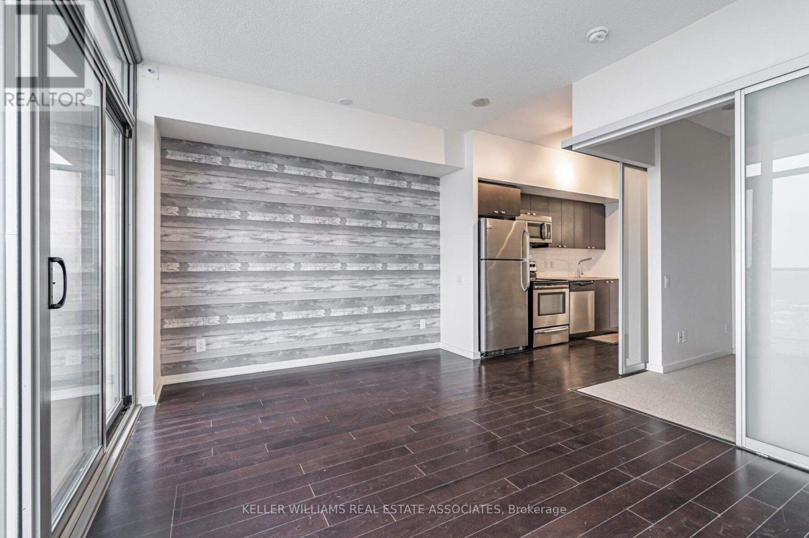 2206 - 105 The Queensway, Toronto (High Park-Swansea), Ontario  M6S 5B5 - Photo 27 - W12208432