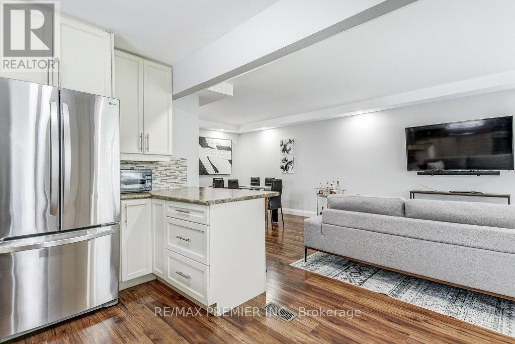 50 Fernando Road, Toronto (Humbermede), Ontario  M9M 2P6 - Photo 16 - W12209452
