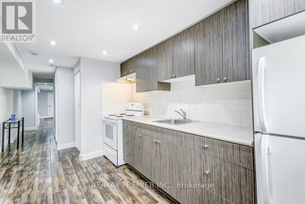 50 Fernando Road, Toronto (Humbermede), Ontario  M9M 2P6 - Photo 34 - W12209452