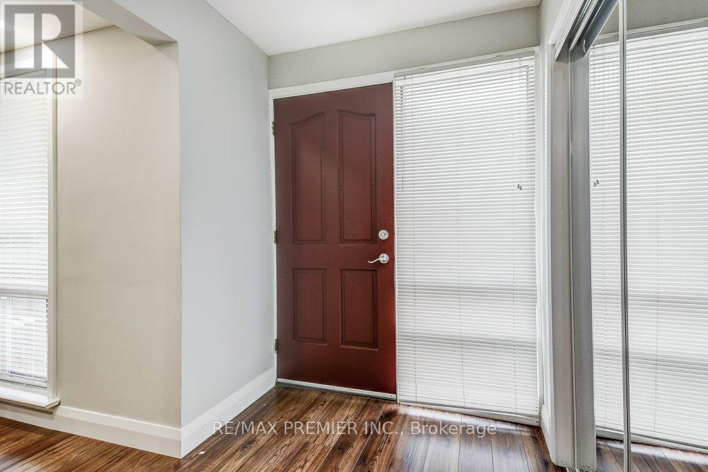50 Fernando Road, Toronto (Humbermede), Ontario  M9M 2P6 - Photo 5 - W12209452