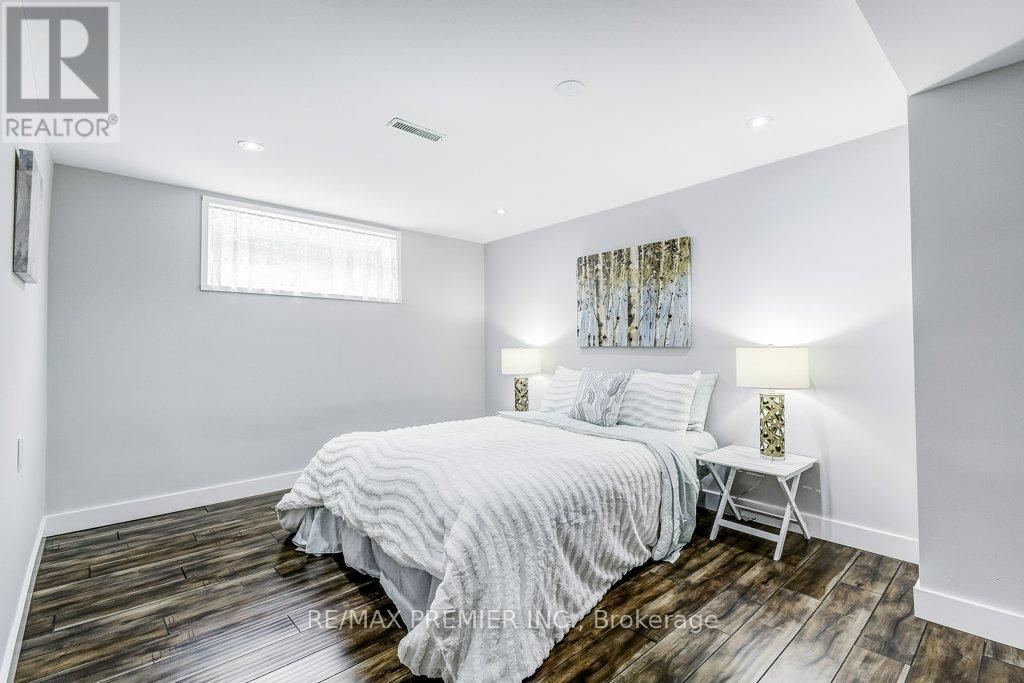 50 Fernando Road, Toronto (Humbermede), Ontario  M9M 2P6 - Photo 36 - W12209452