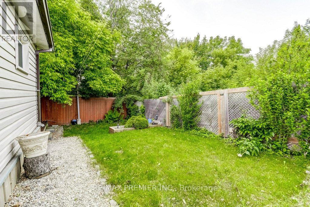50 Fernando Road, Toronto (Humbermede), Ontario  M9M 2P6 - Photo 43 - W12209452