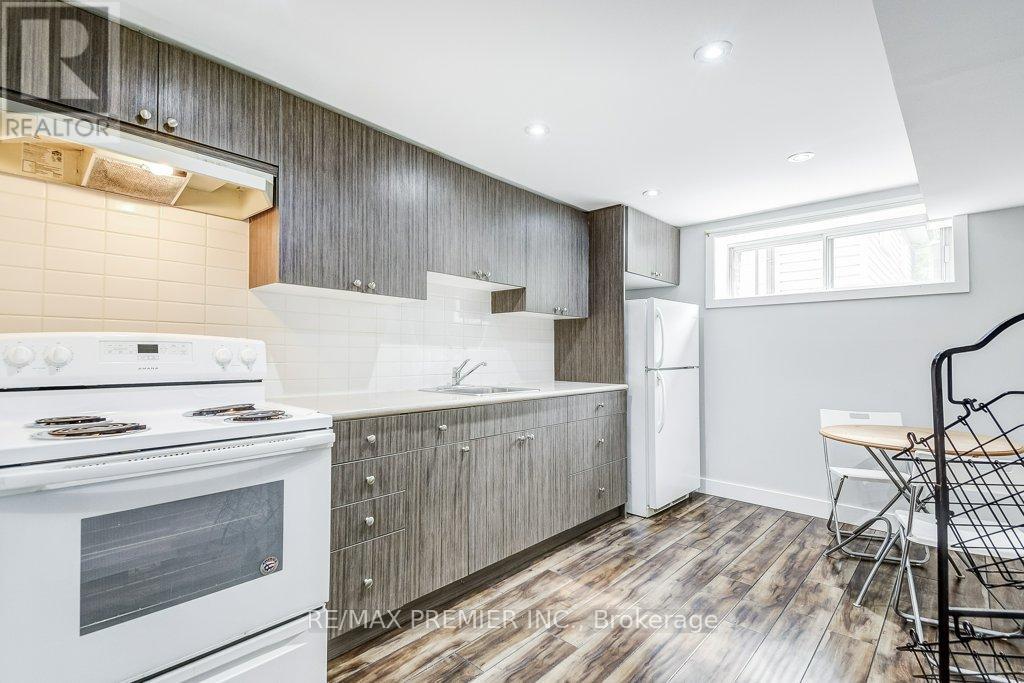 50 Fernando Road, Toronto (Humbermede), Ontario  M9M 2P6 - Photo 33 - W12209452
