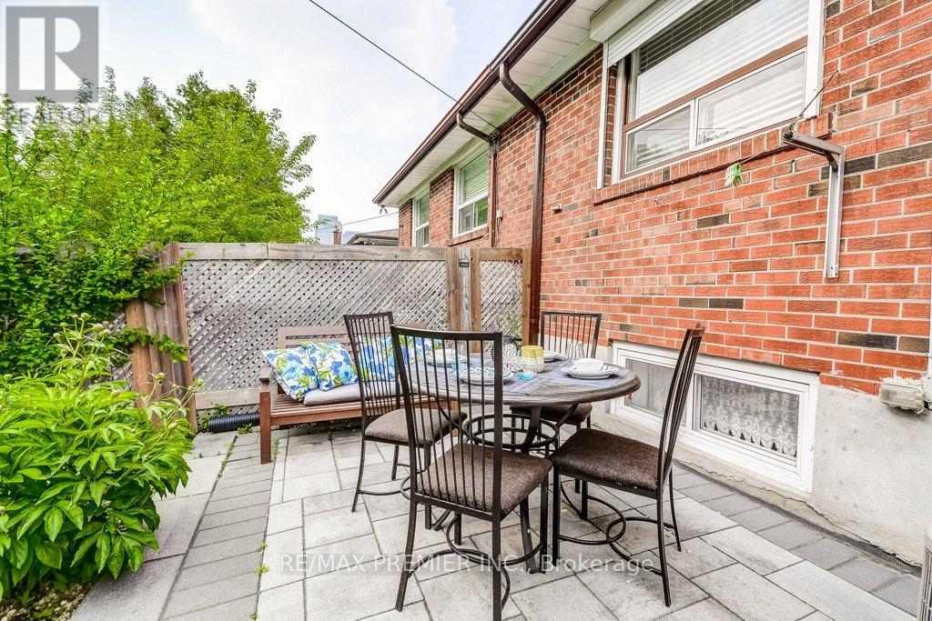 50 Fernando Road, Toronto (Humbermede), Ontario  M9M 2P6 - Photo 42 - W12209452