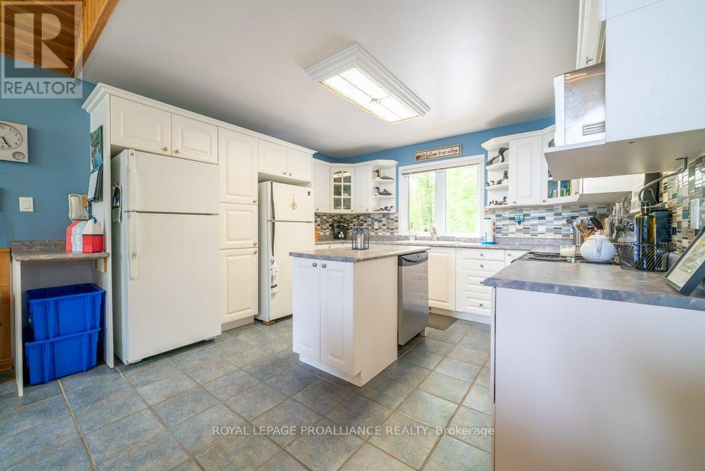 1134 North Shore Road, Frontenac (Frontenac North), Ontario  K0H 2M0 - Photo 14 - X12209806